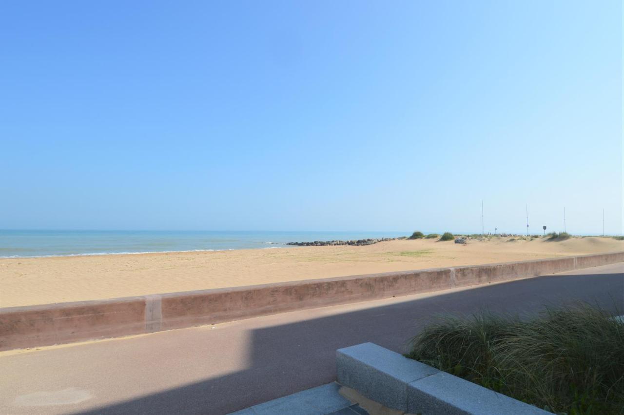 Appartement Moderne Avec Terrasse A 500M De La Mer Courseulles-sur-Mer Buitenkant foto